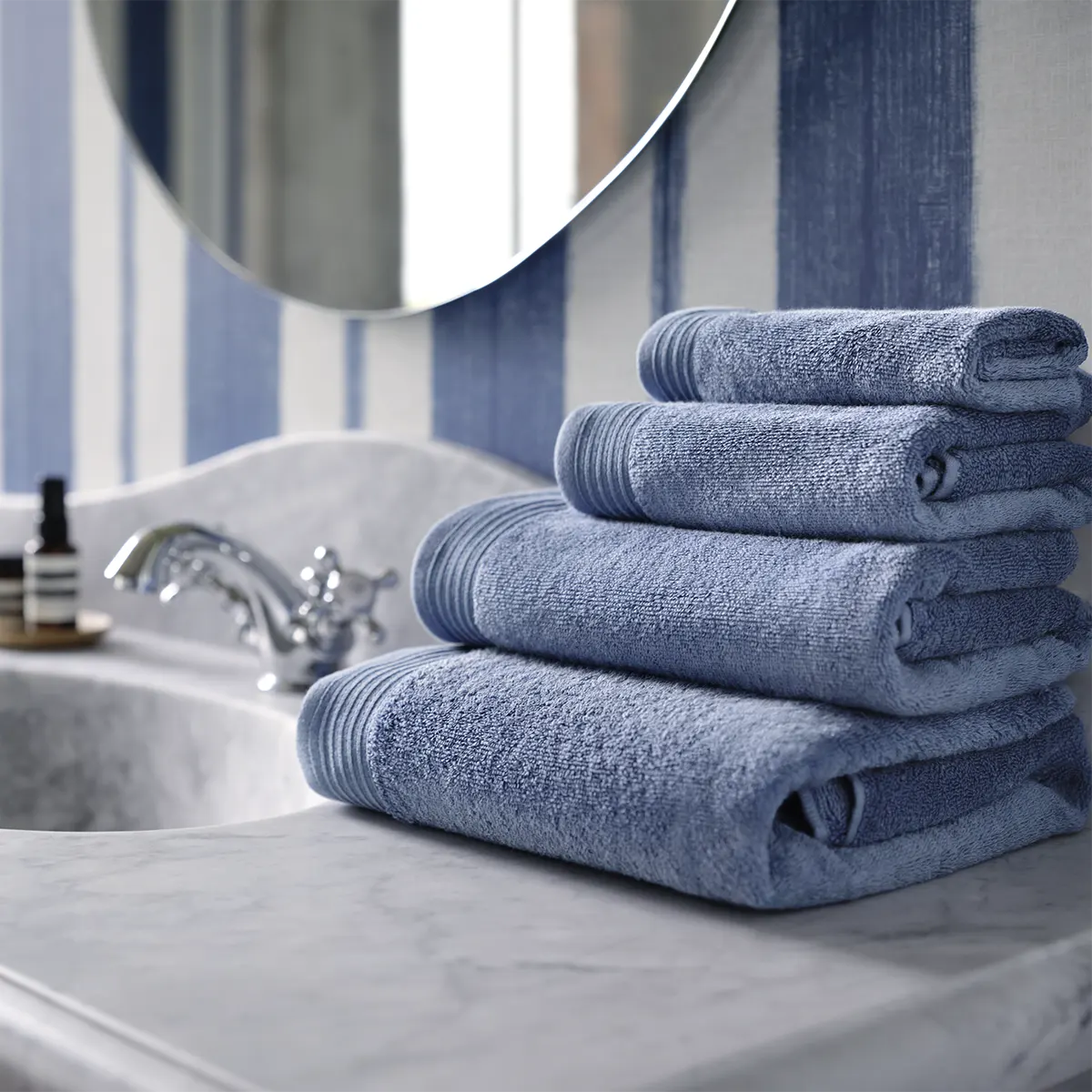 schlossberg-frottier-coshmere-bleu-stapel-1200x1200 schlossberg-frottier-coshmere-bleu-stapel-1200x1200