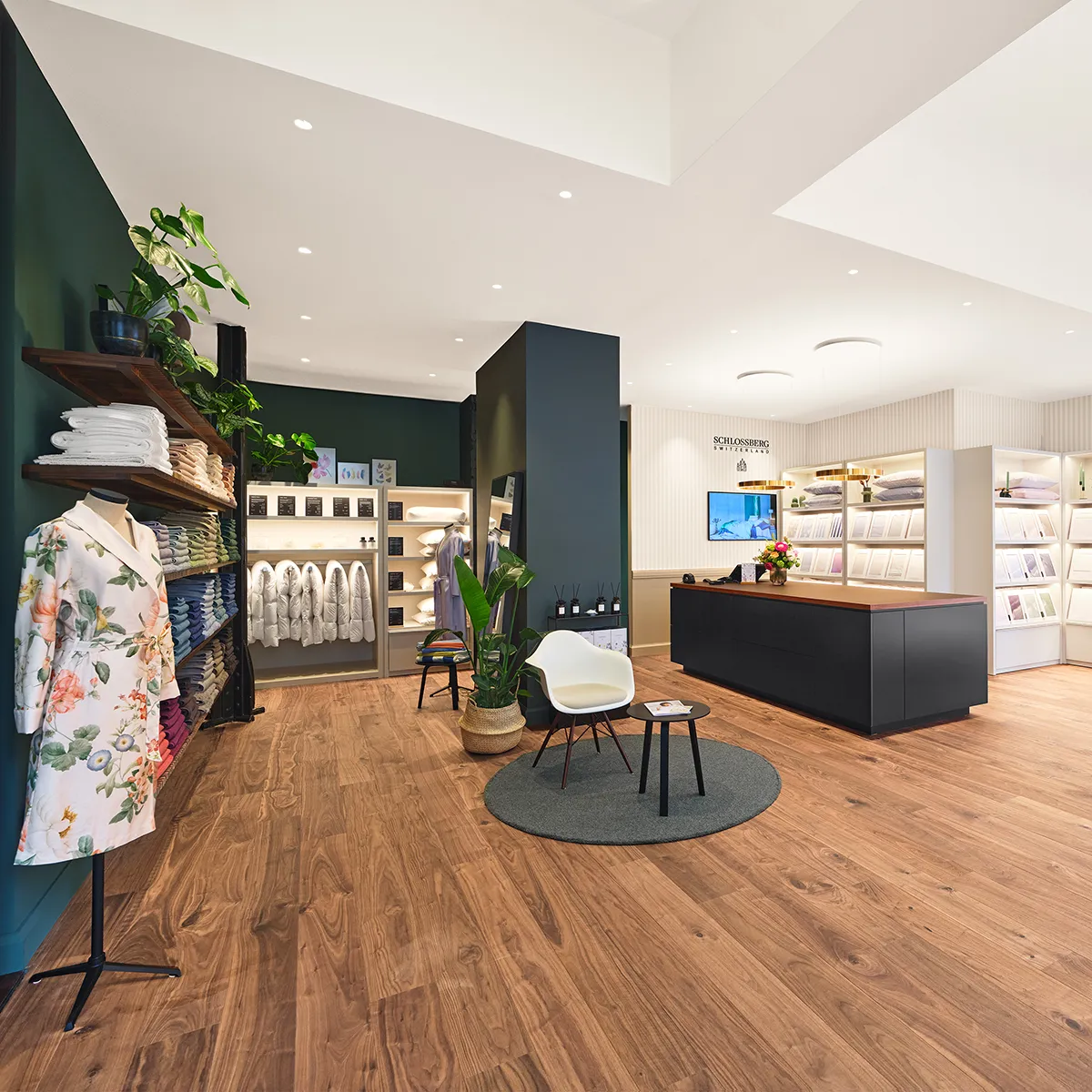 Schlossberg_Boutique_Bern_Raum 1_1200x1200 Schlossberg_Boutique_Bern_Raum 1_1200x1200