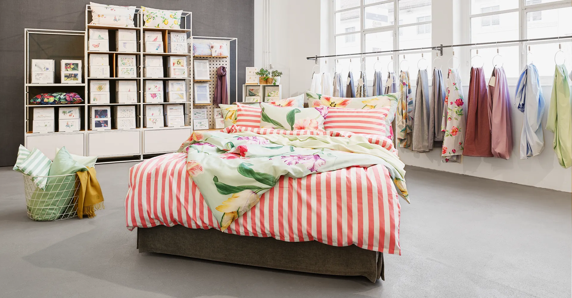 Schlossberg-Fabrikladen-Turbenthal-hero-1920x1000 Schlossberg-Fabrikladen-Turbenthal-hero-1920x1000