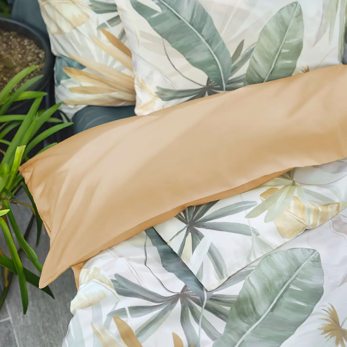 schlossberg-bettwaesche-palma-detail-1200x1200 schlossberg-bettwaesche-palma-detail-1200x1200